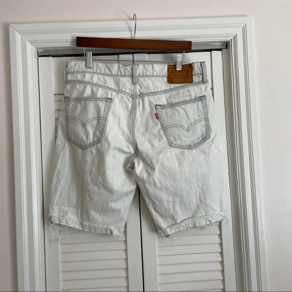 Levi’s Shorts - Picture 3 of 4